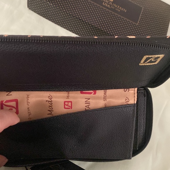 Leather wallet - Picture 14 of 16